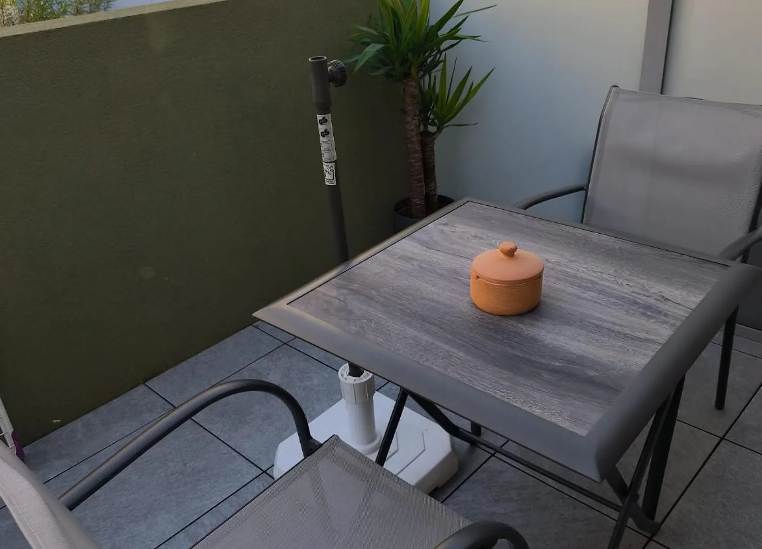 Studio Calme Et Paisible, Climatise Avec Terrasse Au Dernier Etage, 100M Du Tramway Et 20 Min De La Promenade Des Anglais Νίκαια Γαλλία